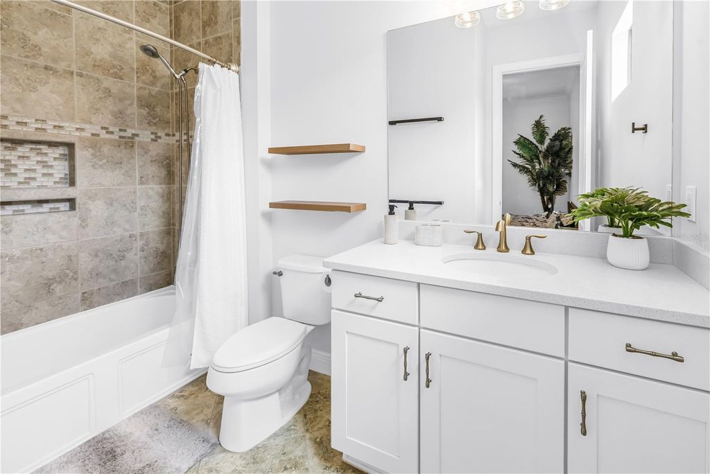 Image 36 of property listing at 4541 BALTRY COURT, Bradenton, FL 34211