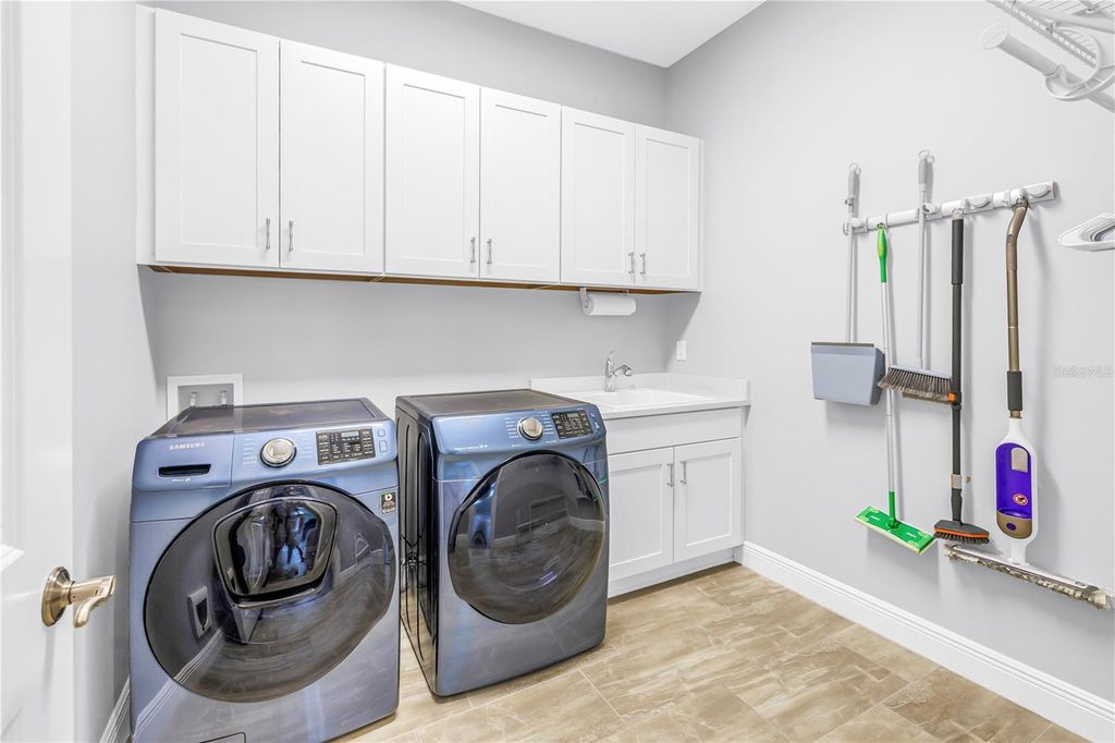 Image 38 of property listing at 4541 BALTRY COURT, Bradenton, FL 34211