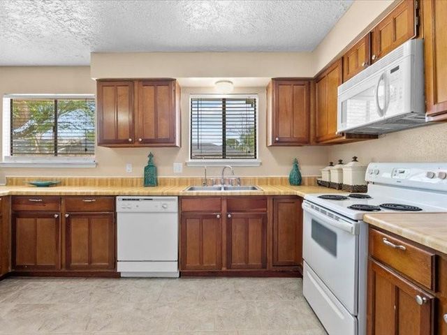 9739 Rustic Rock Road, La Porte, TX 77571