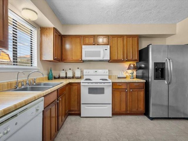 9739 Rustic Rock Road, La Porte, TX 77571