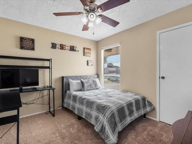 9739 Rustic Rock Road, La Porte, TX 77571