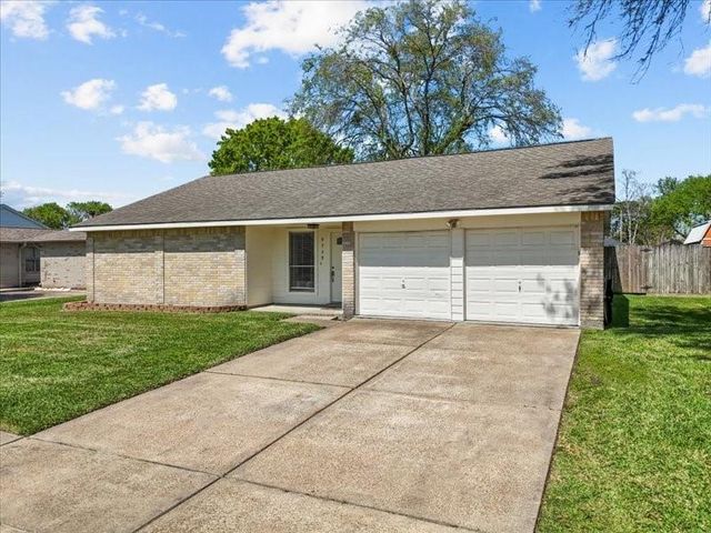 9739 Rustic Rock Road, La Porte, TX 77571