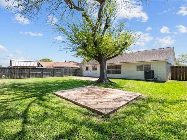 9739 Rustic Rock Road, La Porte, TX 77571