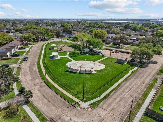 9739 Rustic Rock Road, La Porte, TX 77571