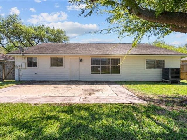 9739 Rustic Rock Road, La Porte, TX 77571