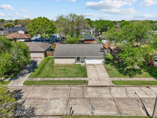 9739 Rustic Rock Road, La Porte, TX 77571