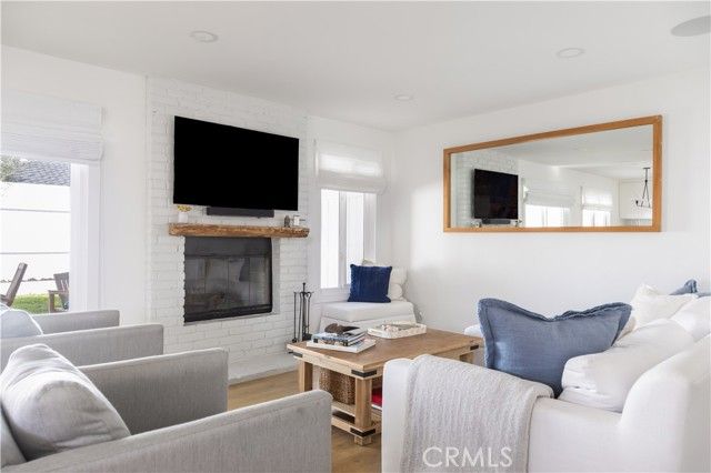 1631 Irvine F, Costa Mesa, CA 92627