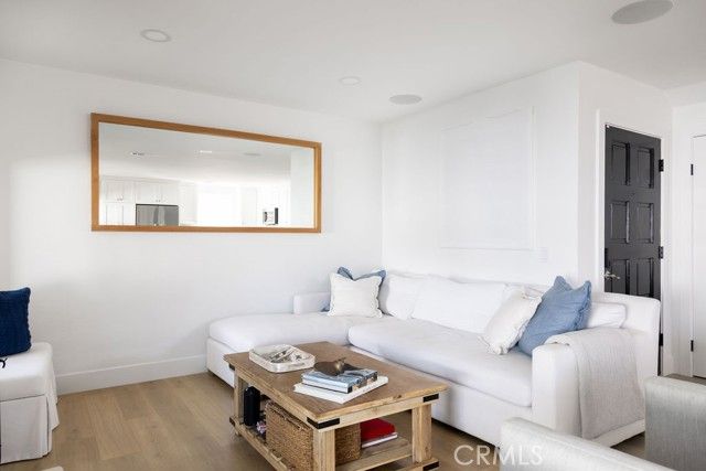 1631 Irvine F, Costa Mesa, CA 92627