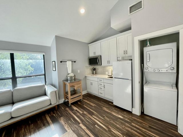 11863 Wimbledon Circle 547, Wellington, FL 33414