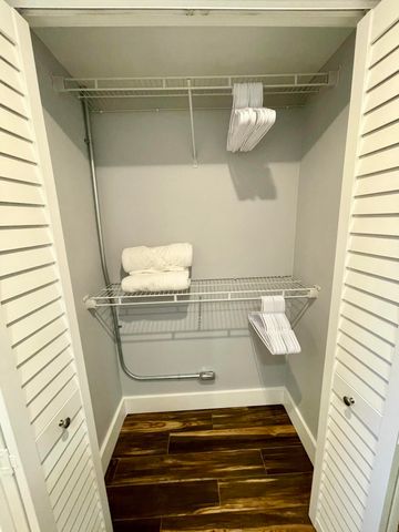 11863 Wimbledon Circle 547, Wellington, FL 33414