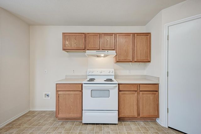 216 Wegstrom ST, Hutto, TX 78634