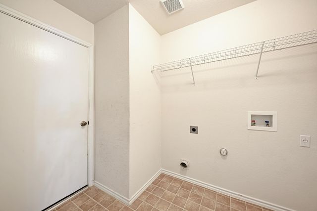 216 Wegstrom ST, Hutto, TX 78634