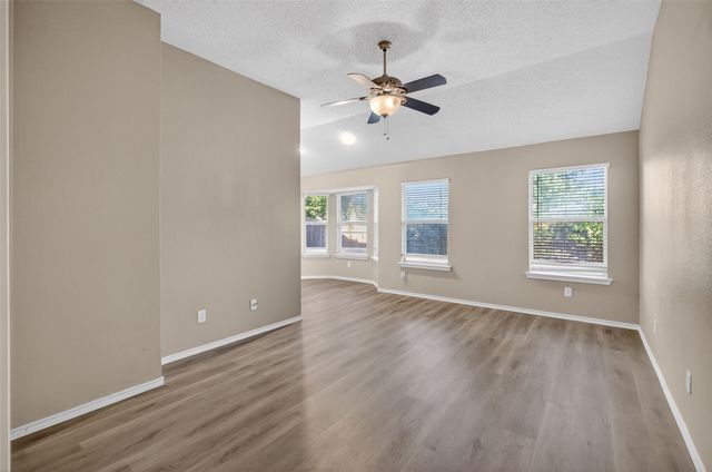 1105 Hidden Glade Drive, Mansfield, TX 76063