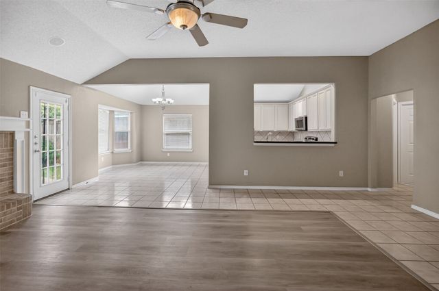 1105 Hidden Glade Drive, Mansfield, TX 76063