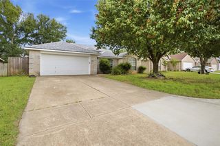 1105 Hidden Glade Drive, Mansfield, TX 76063