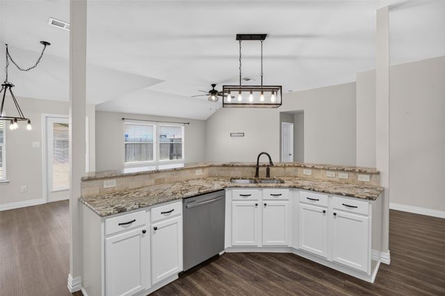 9612 Linton Drive, Fort Worth, TX 76108