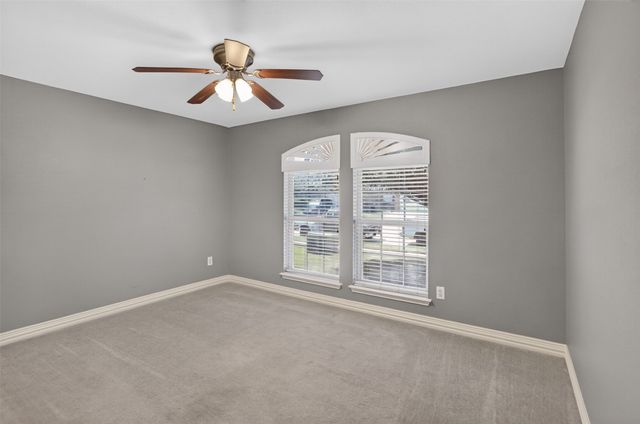 9612 Linton Drive, Fort Worth, TX 76108