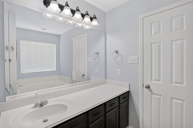 9612 Linton Drive, Fort Worth, TX 76108