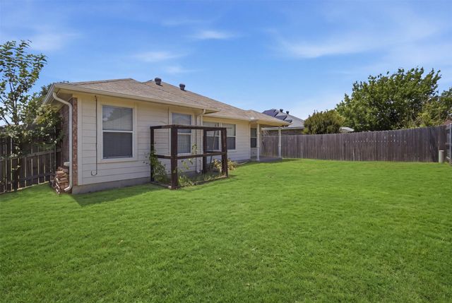 9612 Linton Drive, Fort Worth, TX 76108