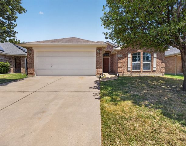 9612 Linton Drive, Fort Worth, TX 76108