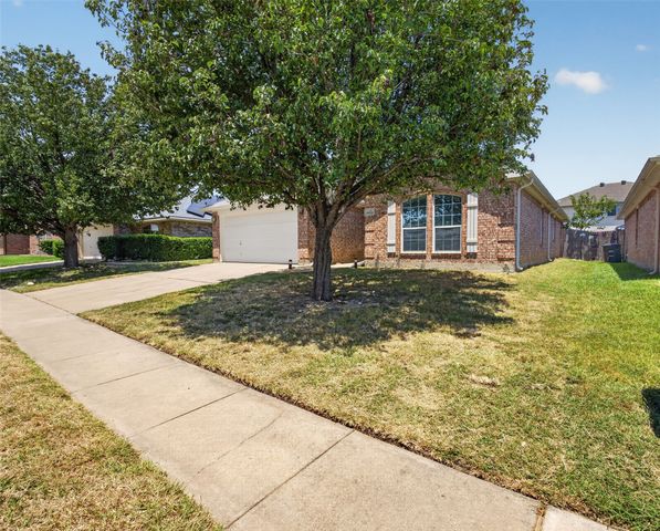 9612 Linton Drive, Fort Worth, TX 76108