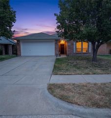 9612 Linton Drive, Fort Worth, TX 76108