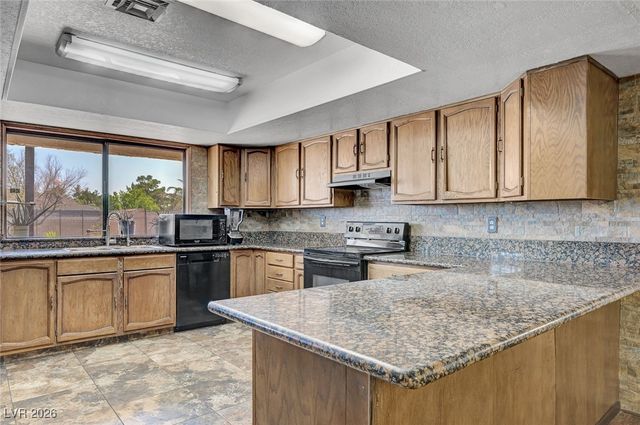 6975 Obannon Drive, Las Vegas, NV 89117