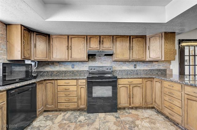 6975 Obannon Drive, Las Vegas, NV 89117