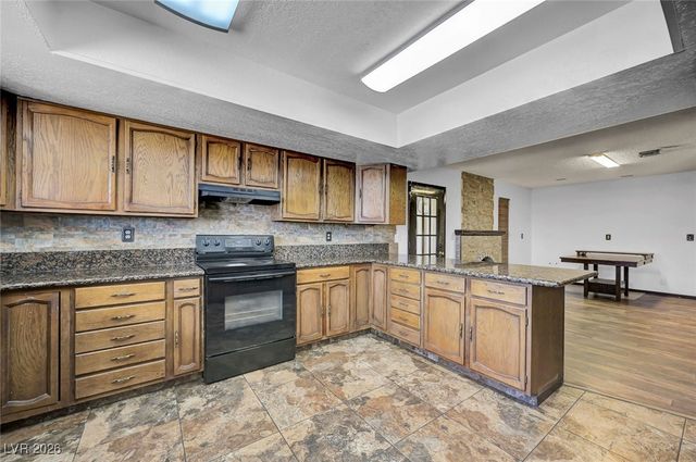 6975 Obannon Drive, Las Vegas, NV 89117