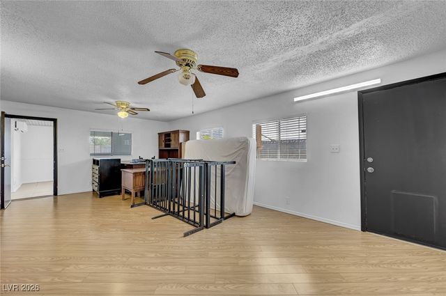 6975 Obannon Drive, Las Vegas, NV 89117