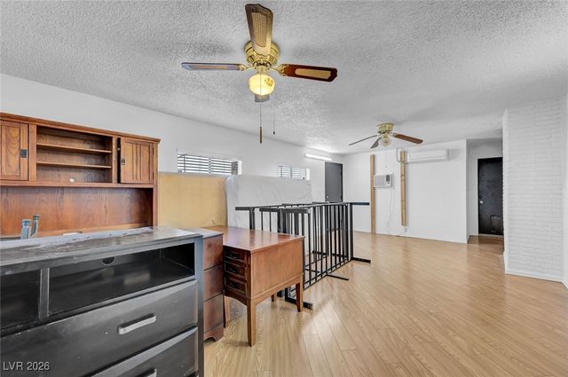 6975 Obannon Drive, Las Vegas, NV 89117