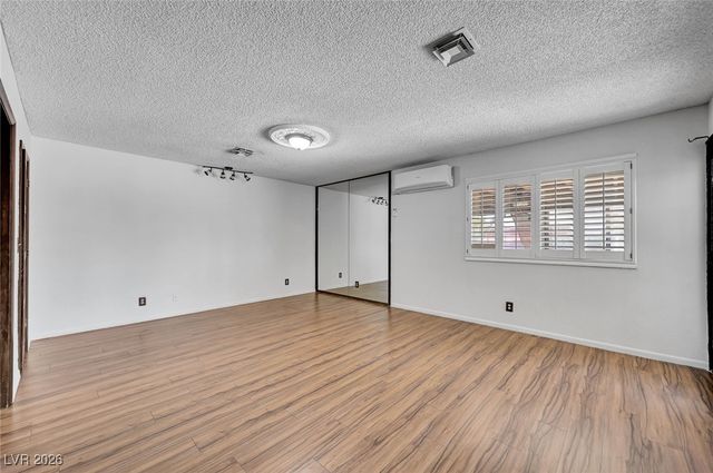 6975 Obannon Drive, Las Vegas, NV 89117