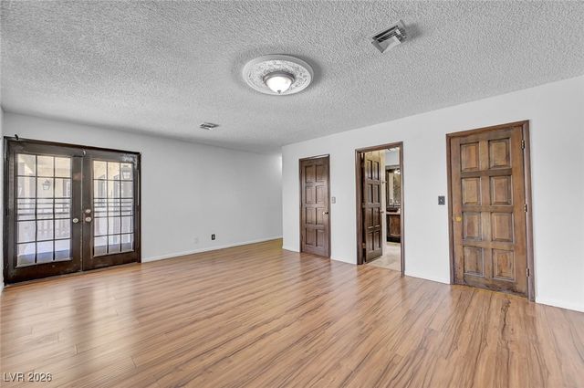 6975 Obannon Drive, Las Vegas, NV 89117