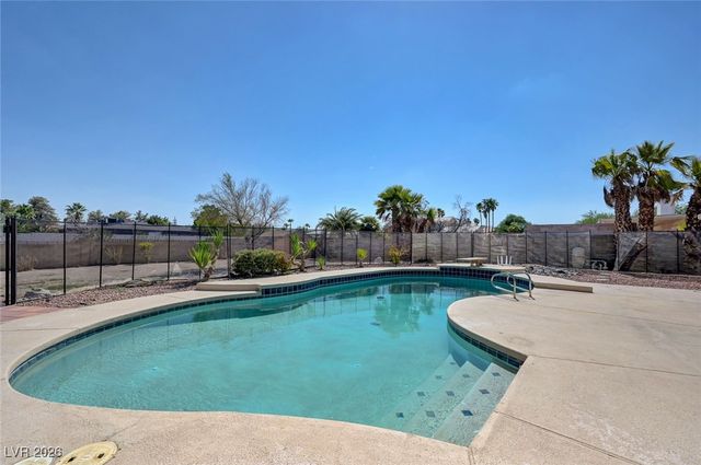 6975 Obannon Drive, Las Vegas, NV 89117