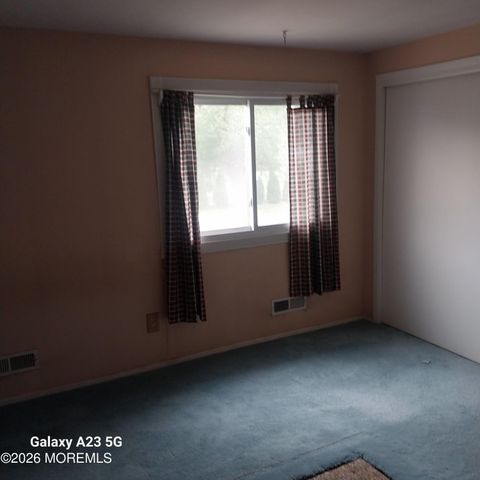 14 Stoneybrook Drive, Old Bridge, NJ 08857