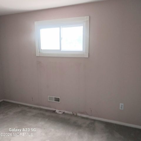 14 Stoneybrook Drive, Old Bridge, NJ 08857