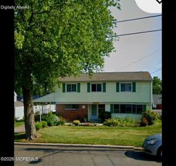 14 Stoneybrook Drive, Old Bridge, NJ 08857