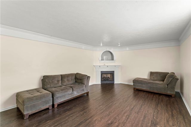 118 Commodore Dr, North Fayette, PA 15057