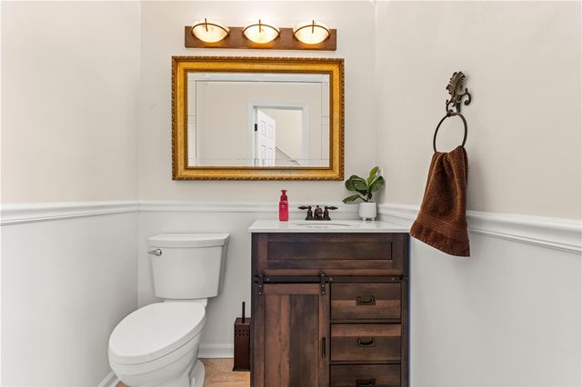 118 Commodore Dr, North Fayette, PA 15057