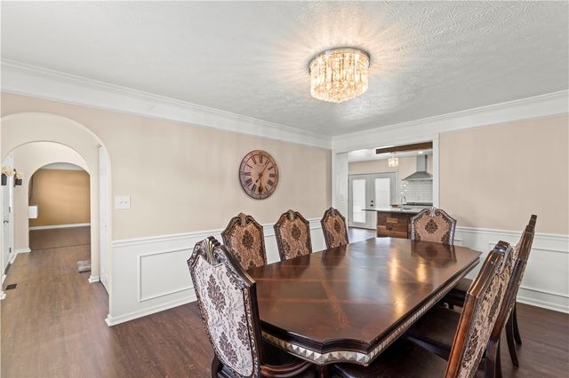 118 Commodore Dr, North Fayette, PA 15057