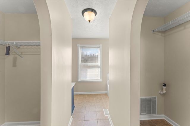 118 Commodore Dr, North Fayette, PA 15057