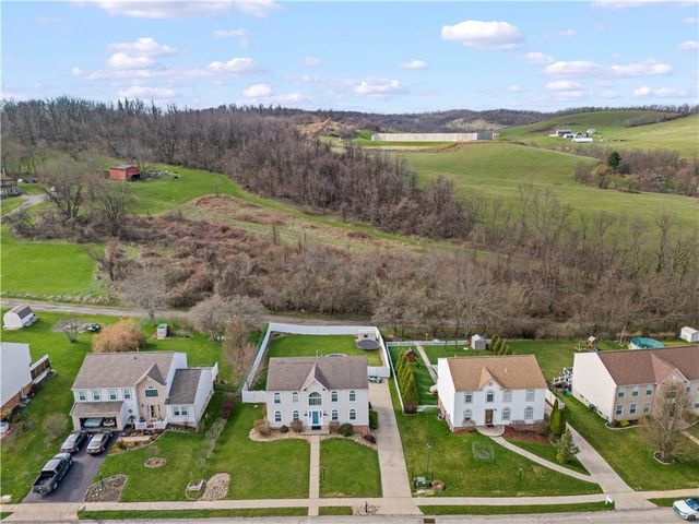 118 Commodore Dr, North Fayette, PA 15057