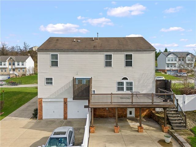 118 Commodore Dr, North Fayette, PA 15057