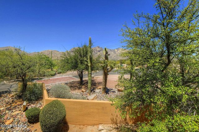 6651 N Campbell Ave Apt 281, Tucson, AZ 85718