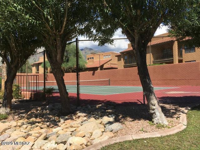 6651 N Campbell Ave Apt 281, Tucson, AZ 85718
