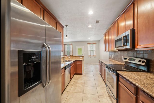 3 Whitekirk, The Woodlands, TX 77354