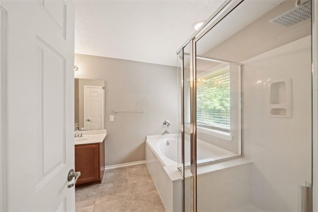 3 Whitekirk, The Woodlands, TX 77354