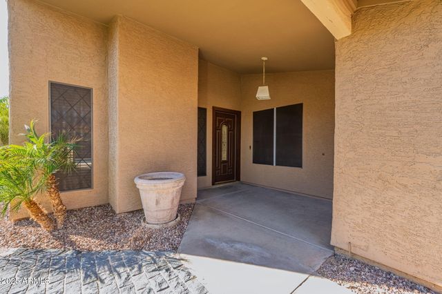 5005 E SHOMI Street, Phoenix, AZ 85044