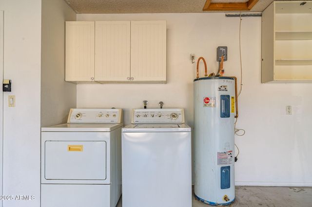 5005 E SHOMI Street, Phoenix, AZ 85044