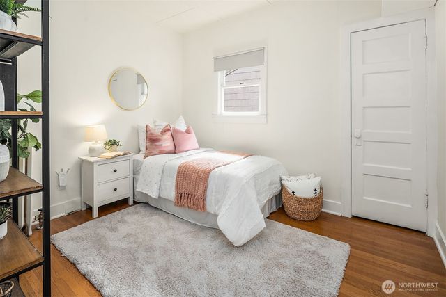 6841 19th Avenue NE, Seattle, WA 98115